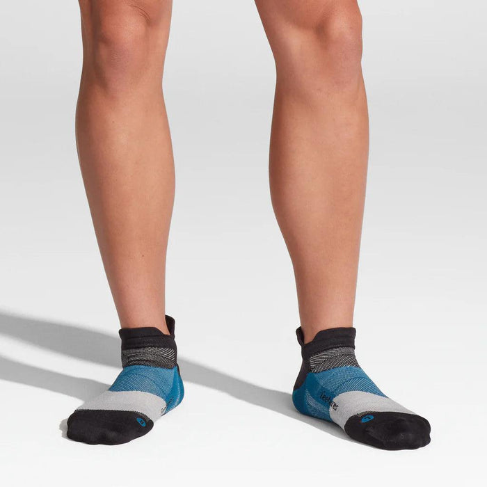 Elite Ultra Light No Show Tab Socks