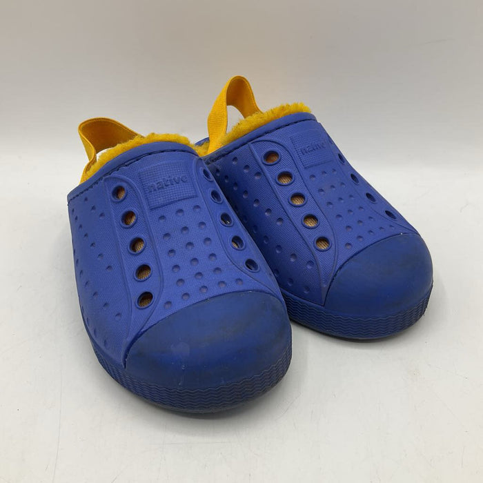 Size 6: Native Blue/Yellow Lined Slip-On Shoes