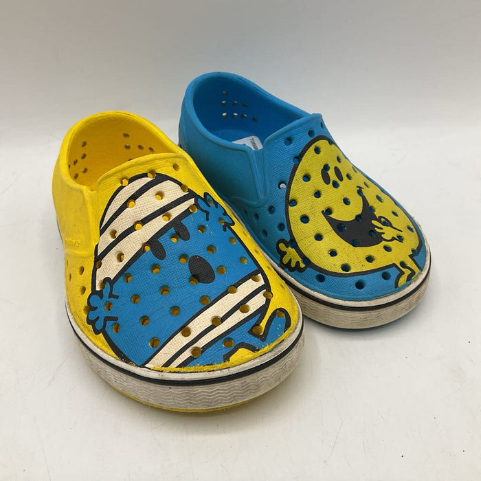 Size 6: Native Little Miss Mister Men Yellow/Blue Slip-On Shoes