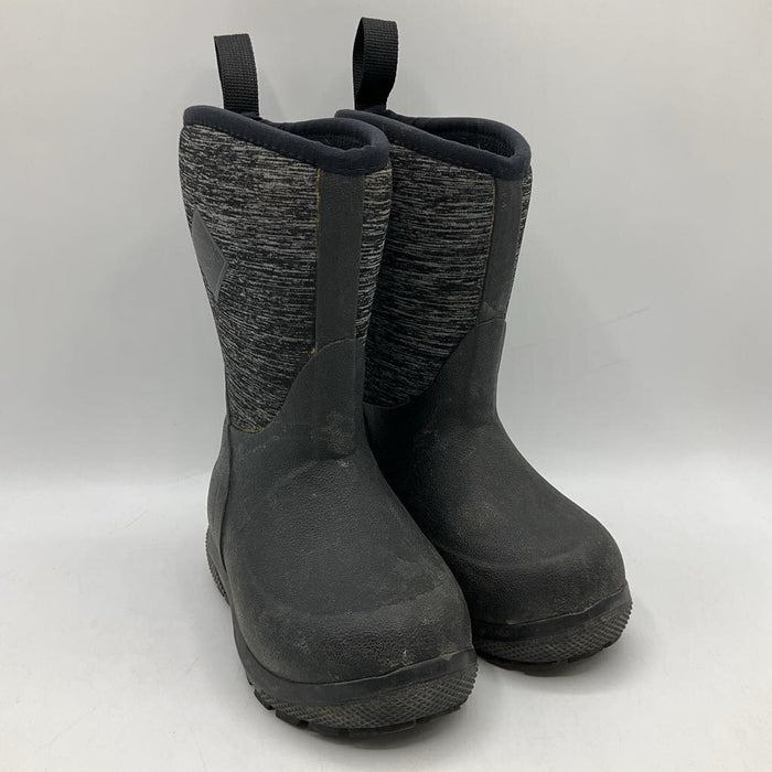 Size 7: Muck Boot Company Black Grey Insulated Rain Boots