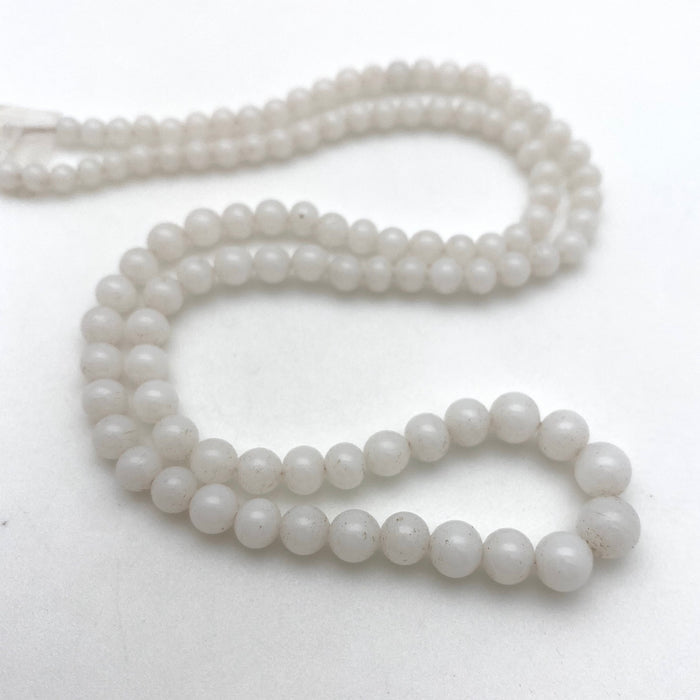 Vintage 1930's White Round Graduated Japanese Glass Beads (3/6mm) (WJG2)