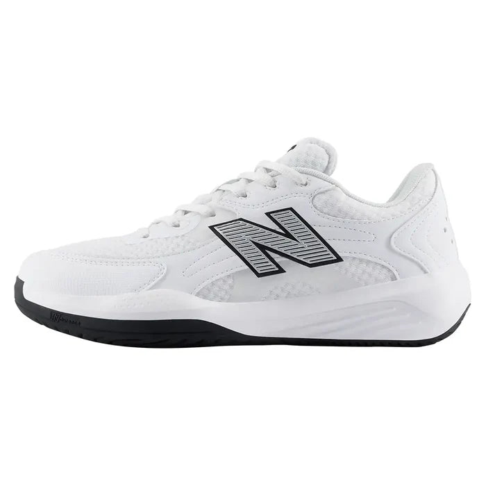 Women's 696v7 B Width Shoes White and Black
