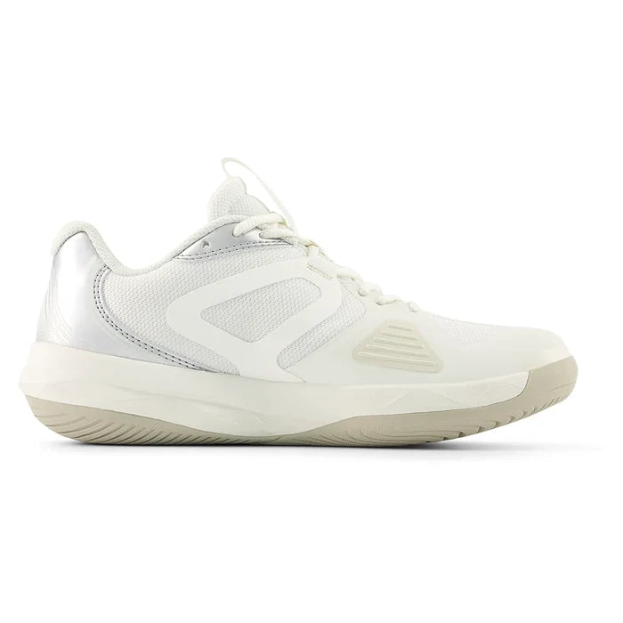 Women's FuelCell 796v5 2E Width Court Shoes Sea Salt and Metallic Silver 877 C