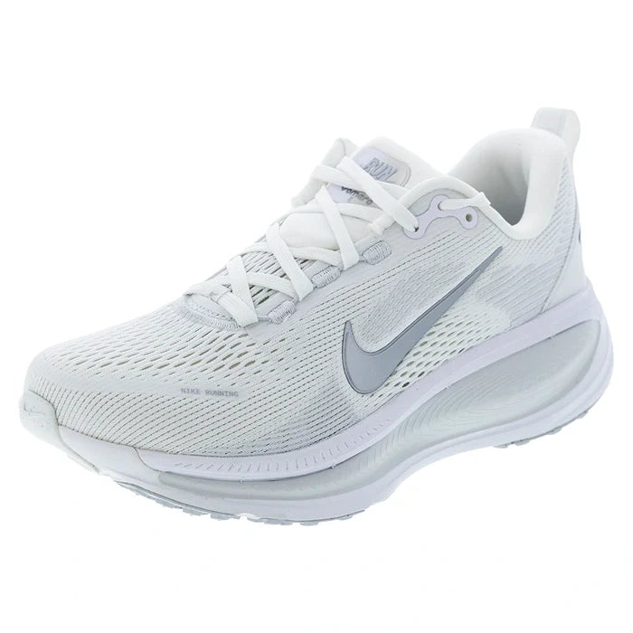 Women's Vomero 18 Running Shoes White and Metallic Silver