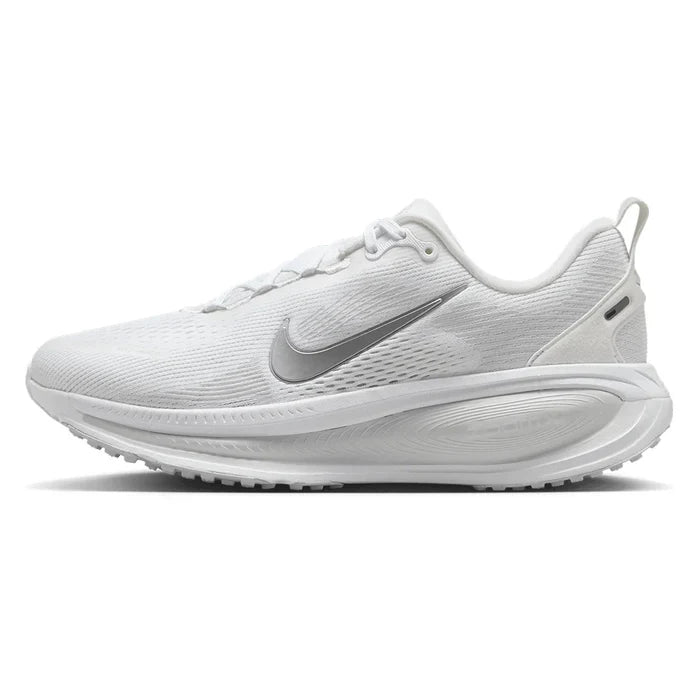 Women's Vomero 18 Running Shoes White and Metallic Silver